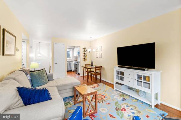 Arlington, VA 22206,2809-D S WOODROW ST #1