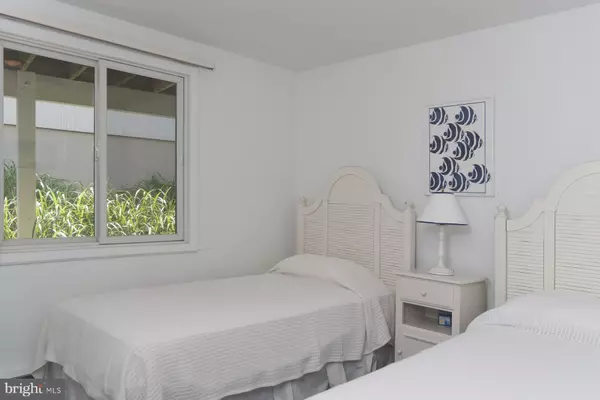 Harvey Cedars, NJ 08008,10 E 79TH ST