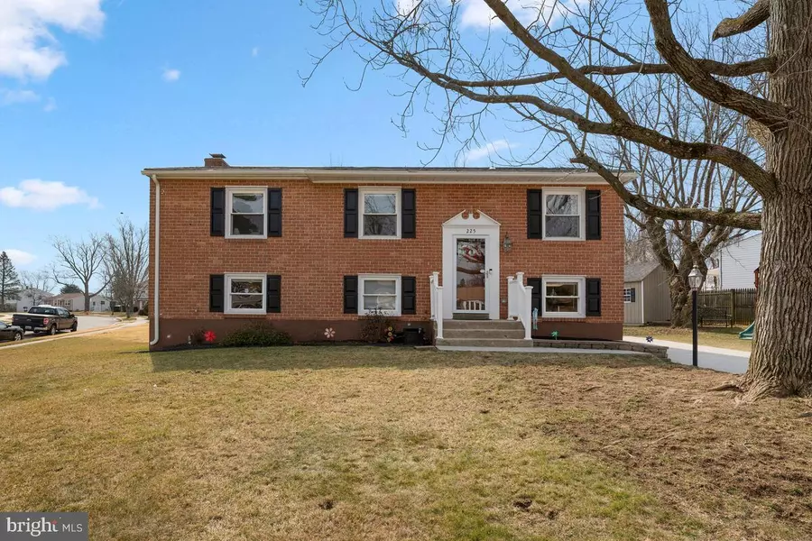 225 NORTHWAY RD, Reisterstown, MD 21136