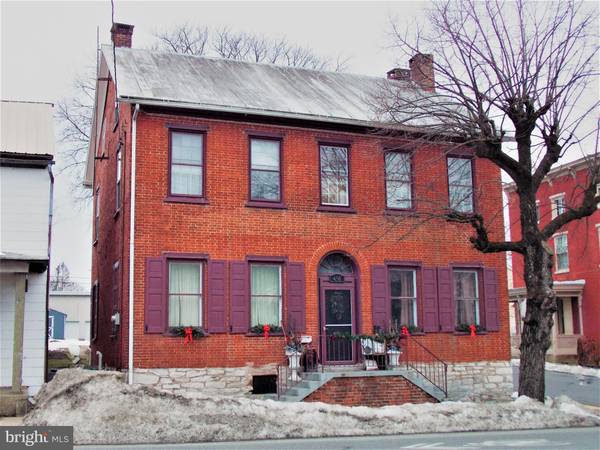 450 W MAIN ST, Annville, PA 17003