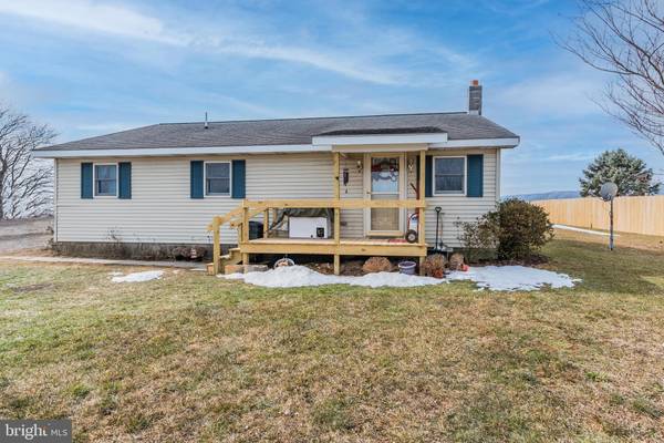 23 CLOVER HILL RD, Newburg, PA 17240