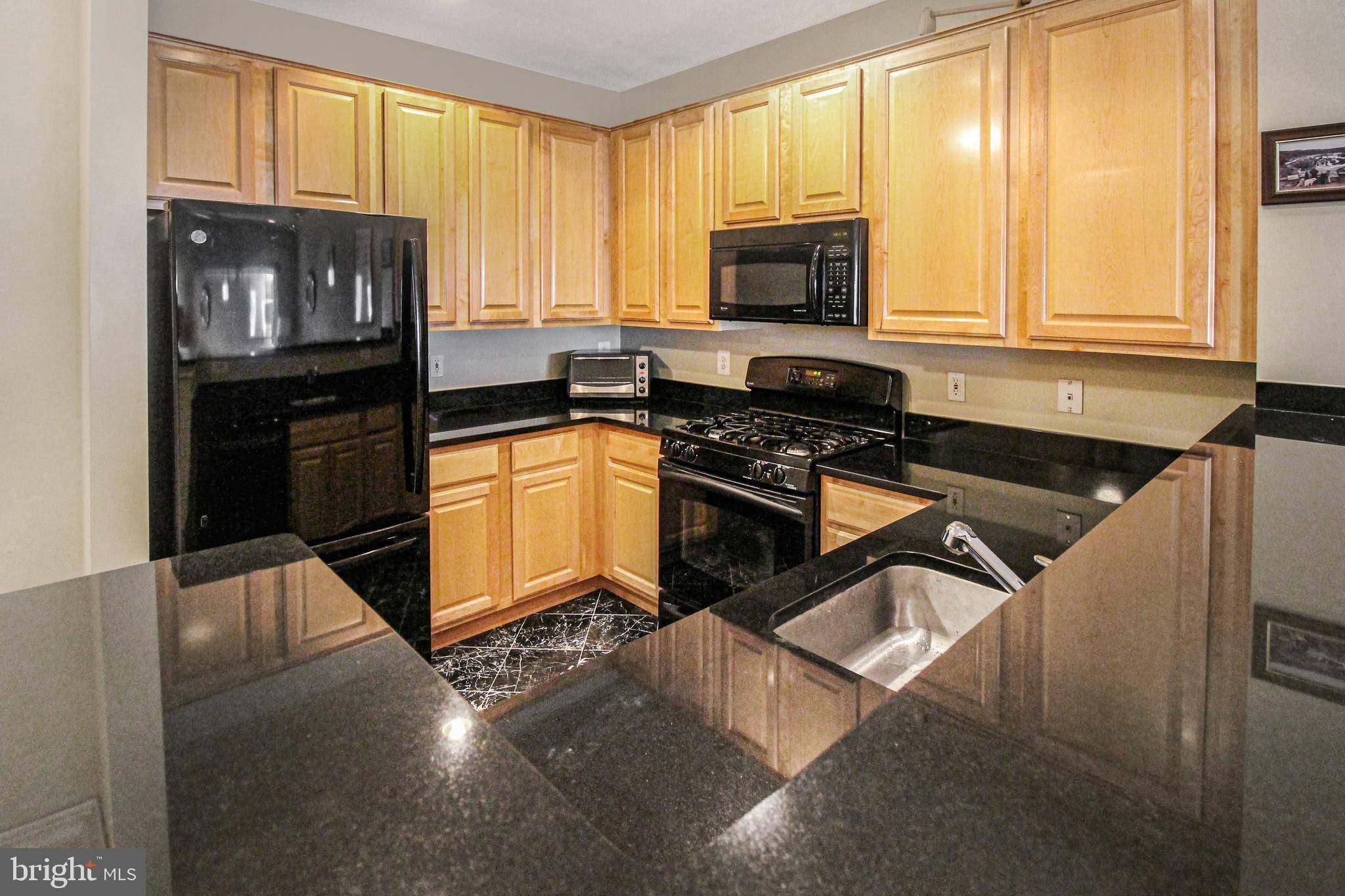 Reston, VA 20190,12000 MARKET ST #285