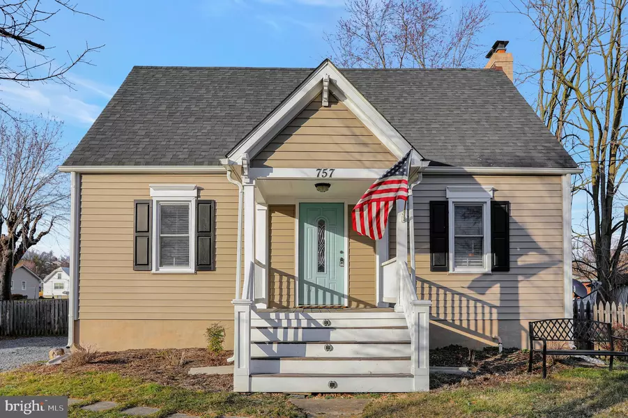 757 E WASHINGTON ST, Strasburg, VA 22657