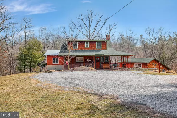 Hedgesville, WV 25427,489 MIGHTY OAK LANE