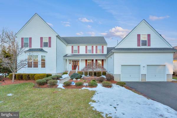 4 SPRUCE CT, Plainsboro, NJ 08536