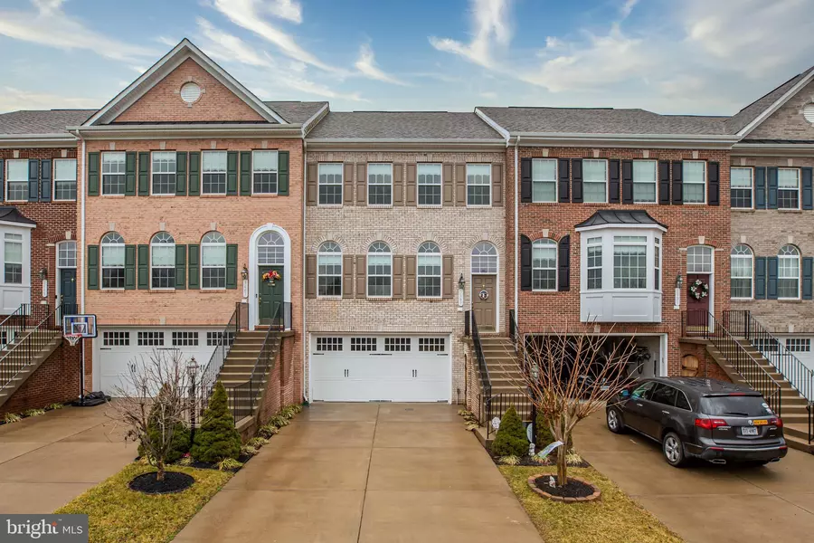 5889 RIVERSIDE DR, Woodbridge, VA 22193