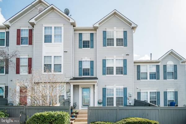 9334 FRINGE TREE LN, Manassas, VA 20110