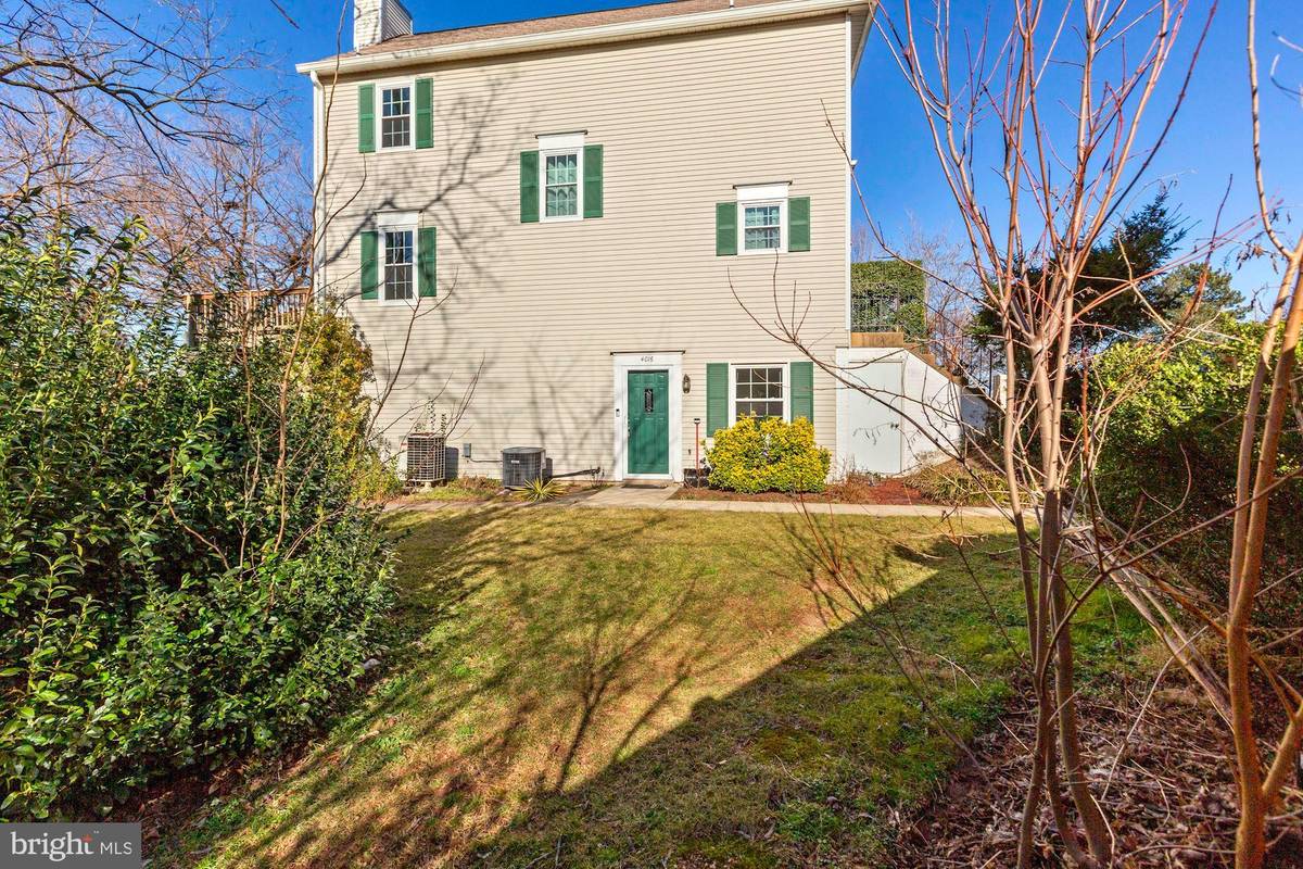 Chantilly, VA 20151,4016 SPRING RUN CT #3C