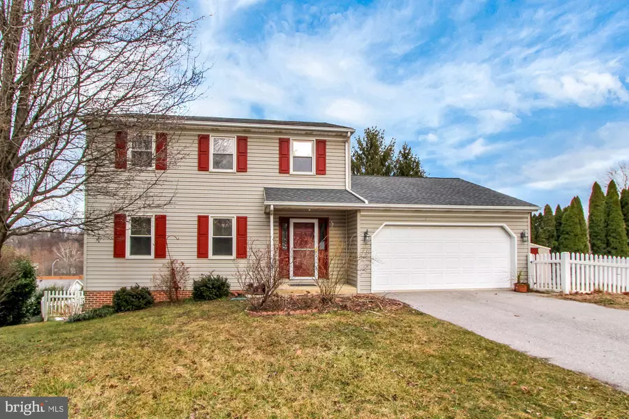 1611 LESLYNN RD, York, PA 17403