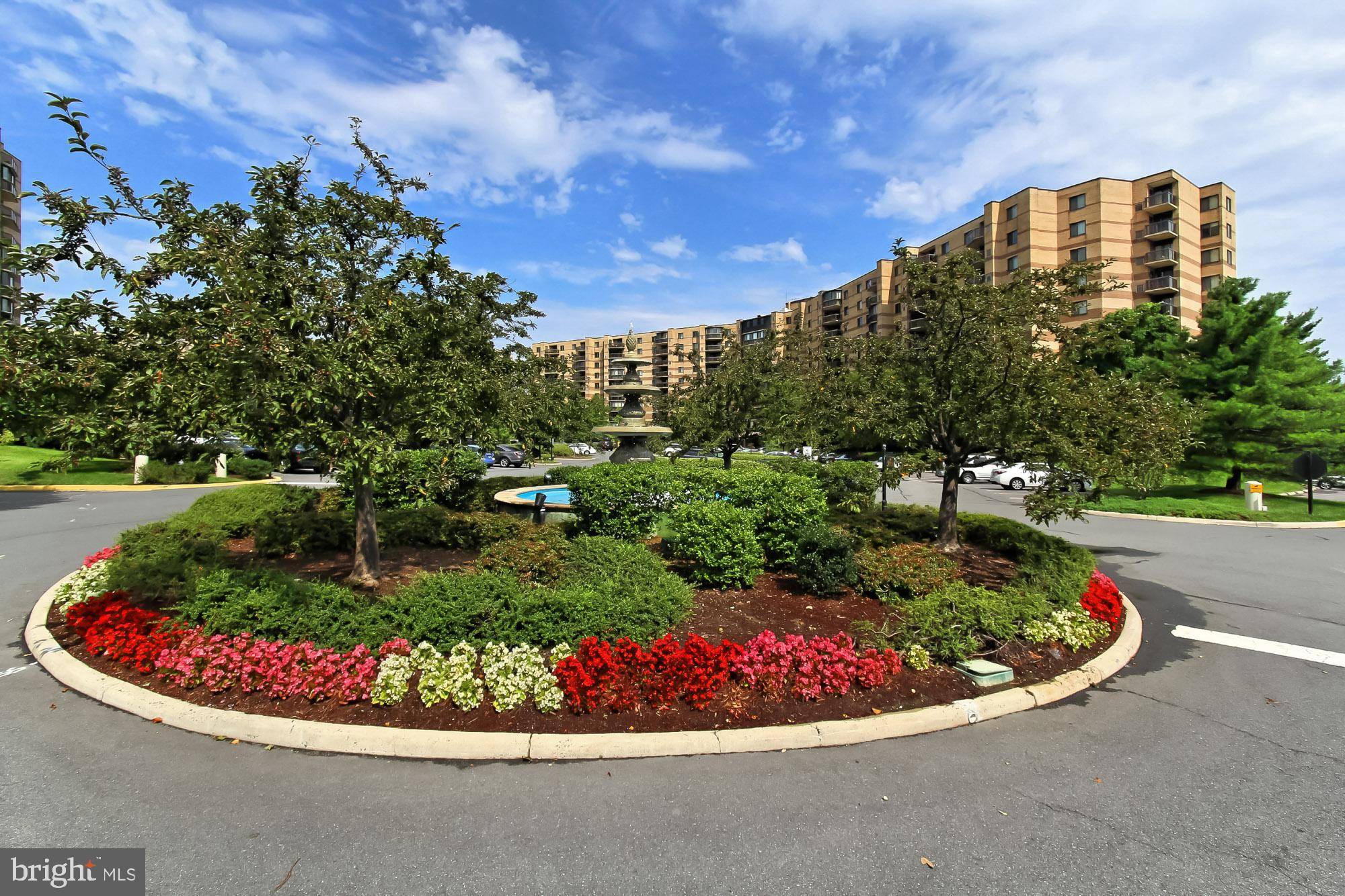 Mclean, VA 22102,8380 GREENSBORO DR #1017