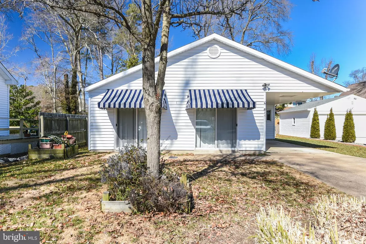 Colonial Beach, VA 22443,25 7TH ST