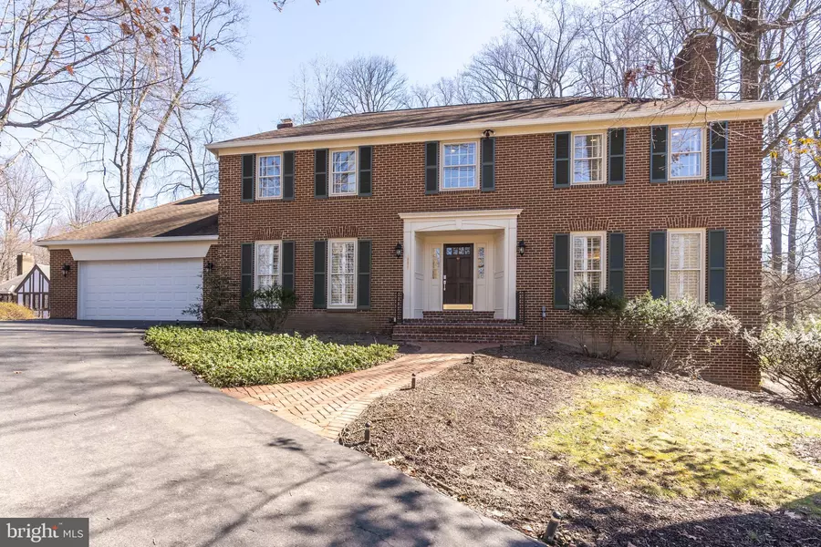 1095 OLD CEDAR RD, Mclean, VA 22102