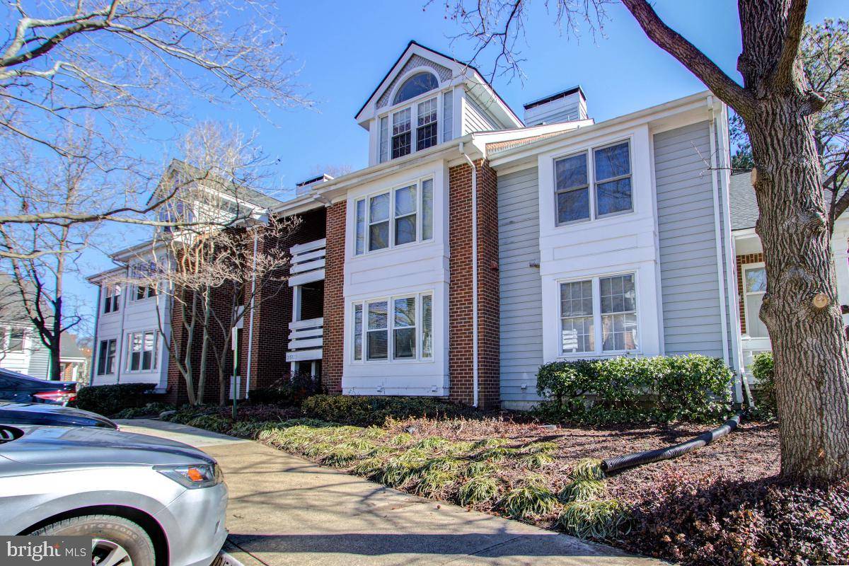 Falls Church, VA 22042,3151-H COVEWOOD CT