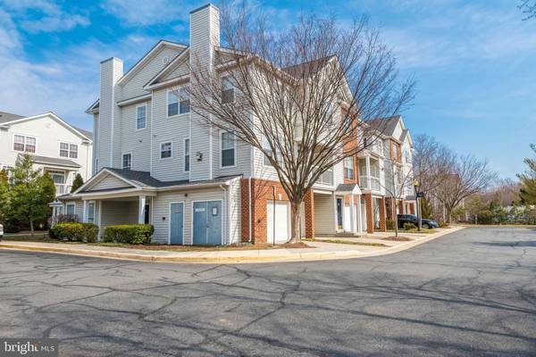 2423 COOPERS BRANCH CT, Herndon, VA 20171