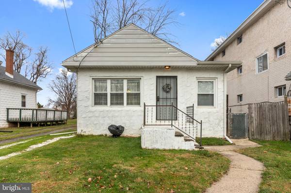 233 CENTRE ST, Langhorne, PA 19047