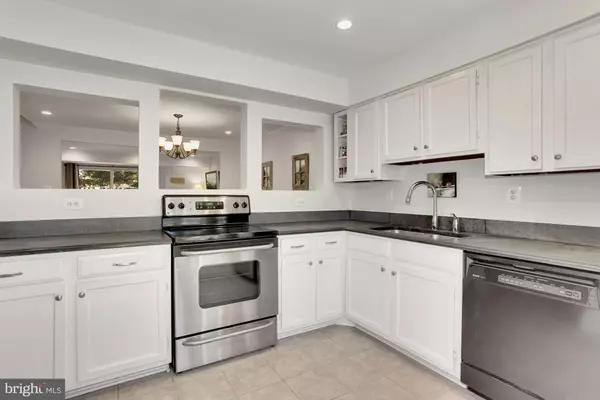 Alexandria, VA 22312,5635 INDEPENDENCE CIR