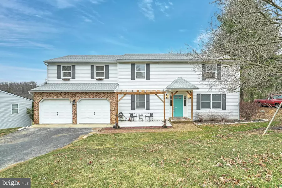 1649 RANDOW RD, York, PA 17403