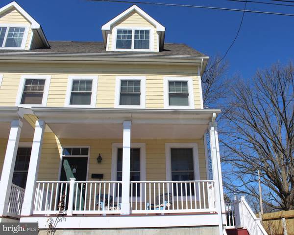 231 E MAPLE ST, Kennett Square, PA 19348