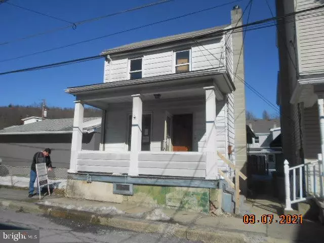 431 ROLLING MILL AVE, Tamaqua, PA 18252