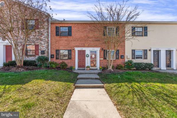 11109 ROCK GARDEN DR, Fairfax, VA 22030