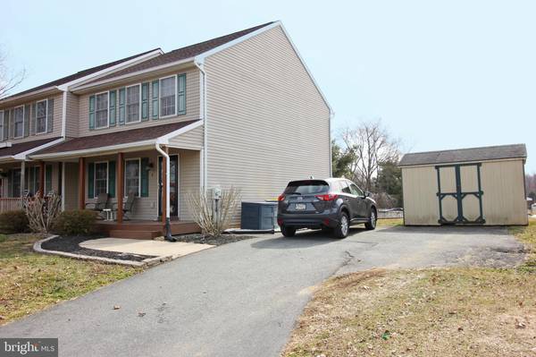 4 VICKILEE DR, Wrightsville, PA 17368