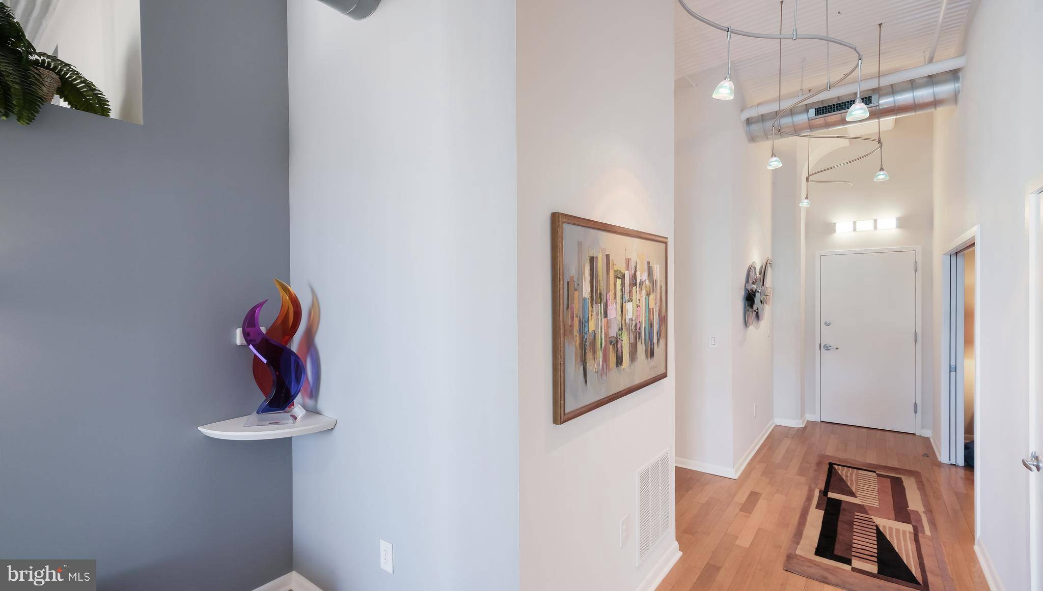 Philadelphia, PA 19103,2200 ARCH ST #1002-03