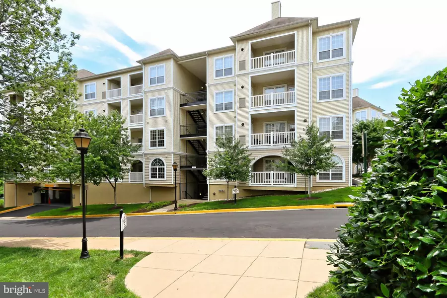 4550 STRUTFIELD LN #2424, Alexandria, VA 22311