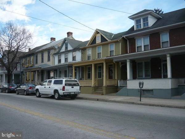 Shippensburg, PA 17257,220 E KING ST