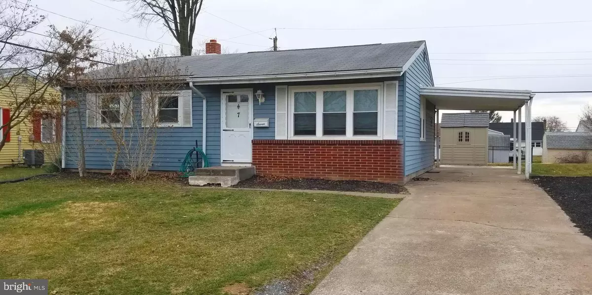 7 DONALD AVE, Middletown, PA 17057