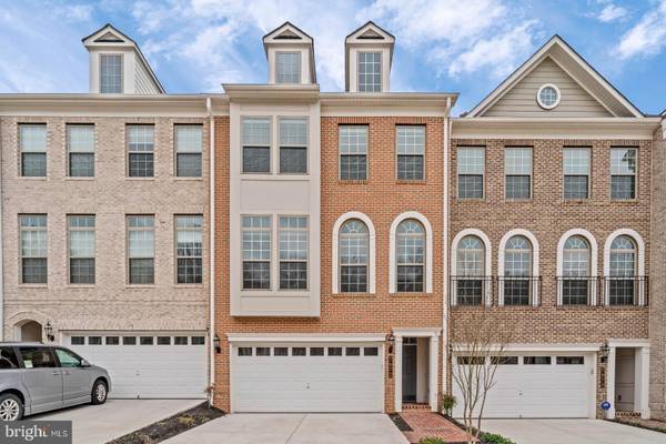 7972 TURTLE CREEK CIR, Gainesville, VA 20155