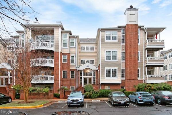 4215 MOZART BRIGADE LN #4, Fairfax, VA 22033