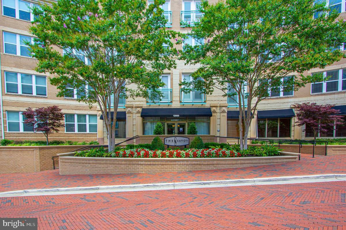 Reston, VA 20190,12000 MARKET ST #388