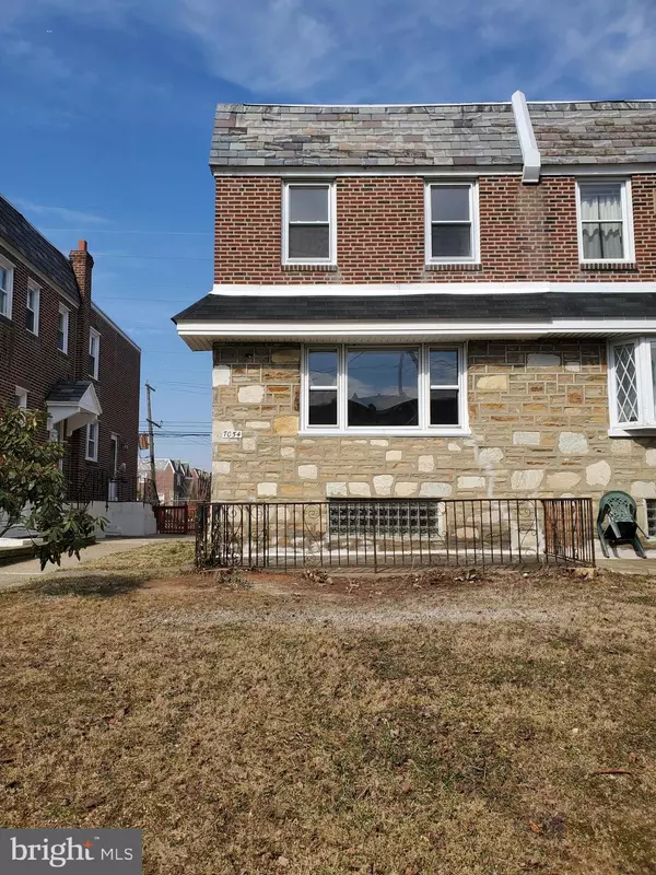 Philadelphia, PA 19111,7054 DORCAS ST