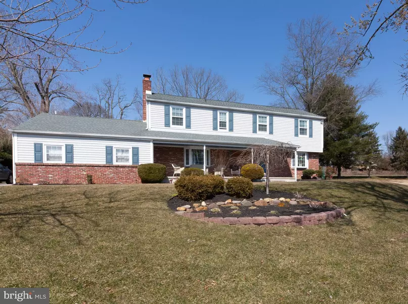 8 KINGS CT, Bordentown, NJ 08505