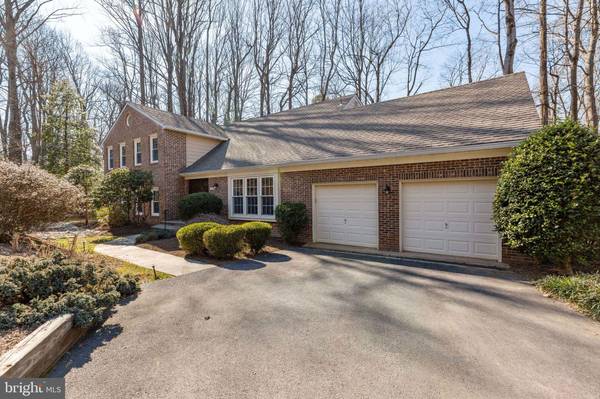 3304 MILL CROSS CT, Oakton, VA 22124