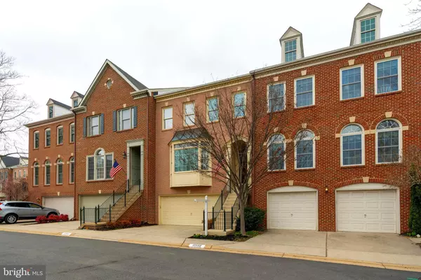 Fairfax, VA 22030,10502 CATESBY ROW