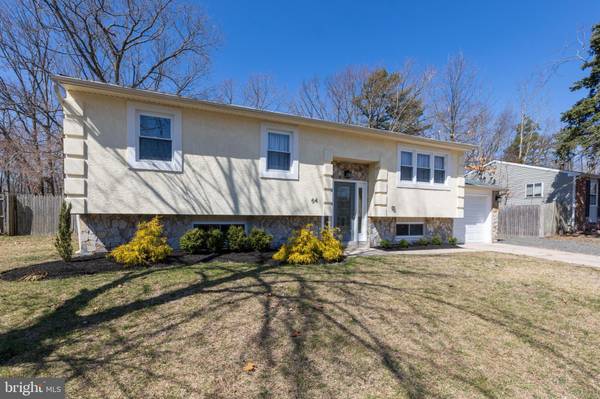 64 ESTATES RD, Pine Hill, NJ 08021