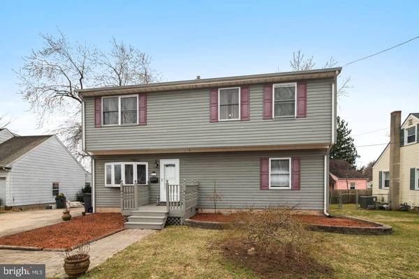 11 CAROLINA AVE, Morrisville, PA 19067