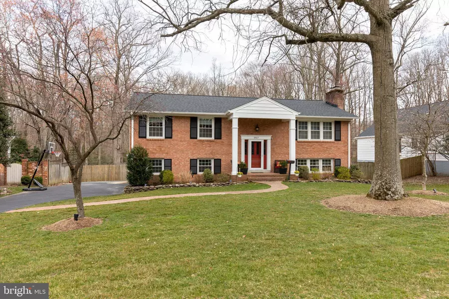 3917 KING ARTHUR RD, Annandale, VA 22003