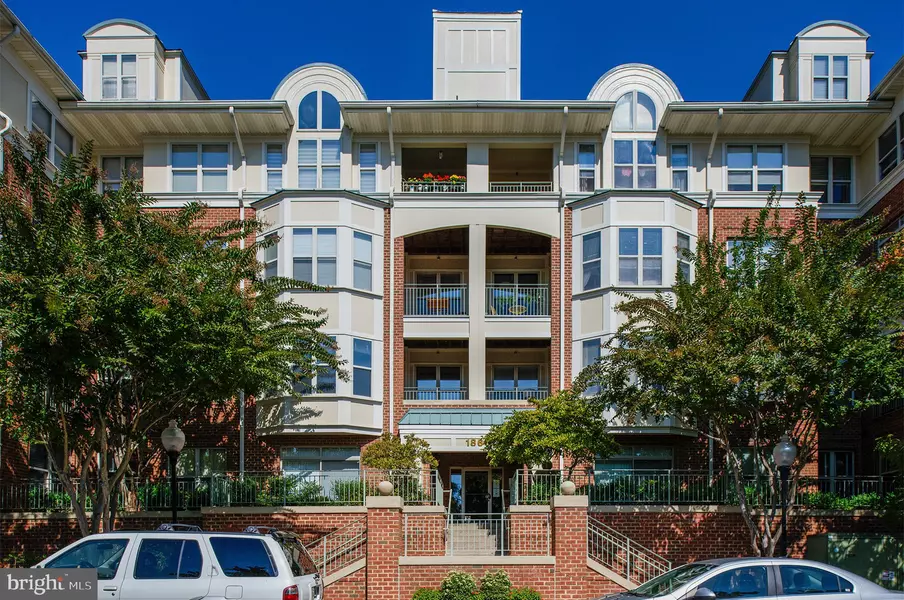 1860 STRATFORD PARK PL #203, Reston, VA 20190