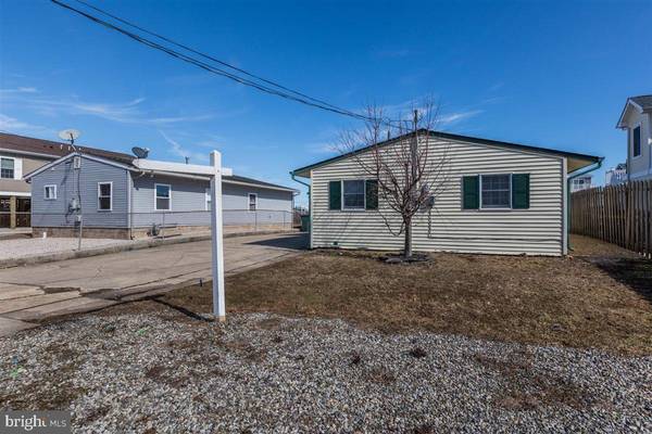 99 LAKE SUPERIOR DR, Tuckerton, NJ 08087