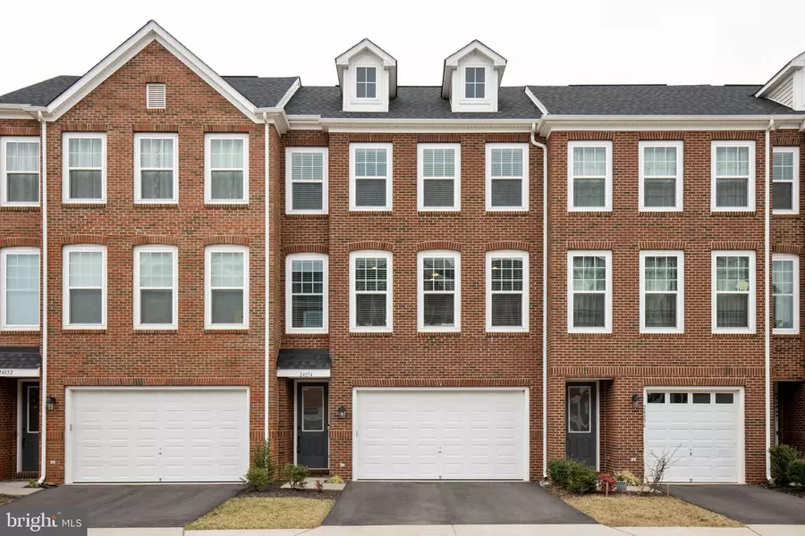 24854 DURHAM FIELD TER, Chantilly, VA 20152