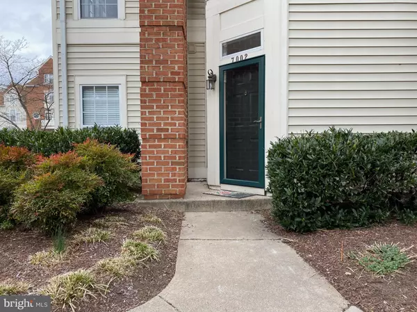 Alexandria, VA 22315,7002 ELLINGHAM CIR #42