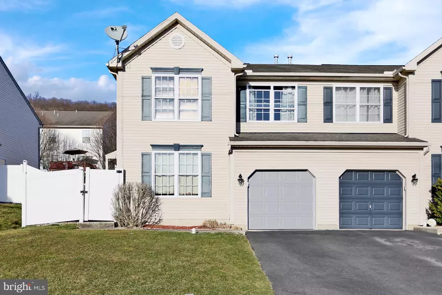 342 CRYSTAL ROCK RD, Temple, PA 19560