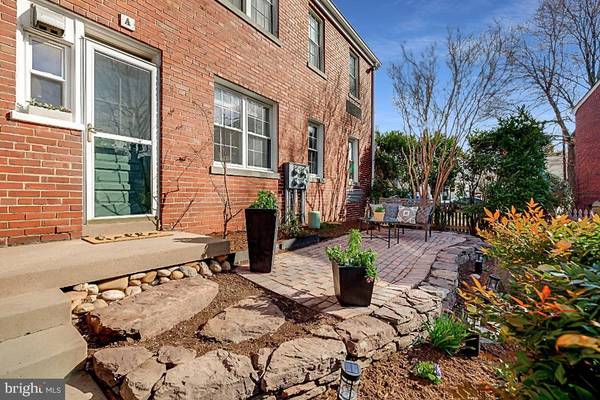 2 AUBURN CT #A, Alexandria, VA 22305