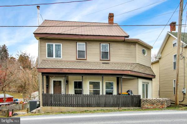 811 MAIN ST W, Waynesboro, PA 17268