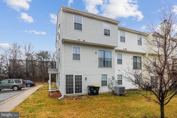 4248 APPLEGATE LN #9, Suitland, MD 20746