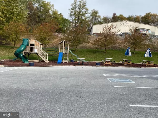 Harrisburg, PA 17111,5890 DERRY ST