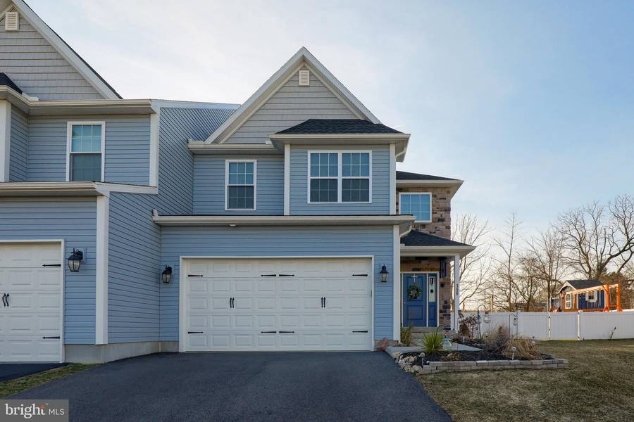 156 CANVASBACK LN, Elizabethtown, PA 17022