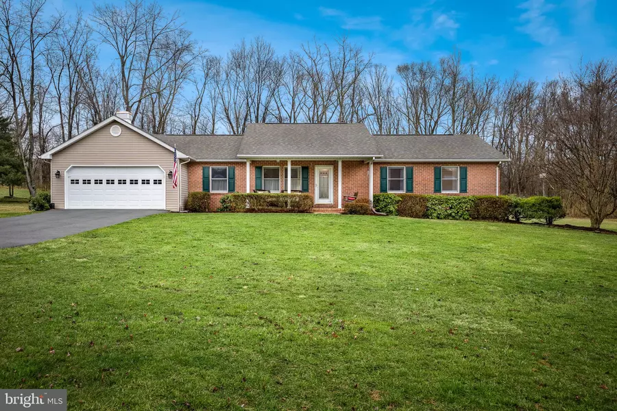 290 CHARMING LN, Bunker Hill, WV 25413